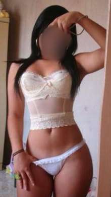TENGO 22 AÑITOS ESTOY INICIANDO COMO ESCORT