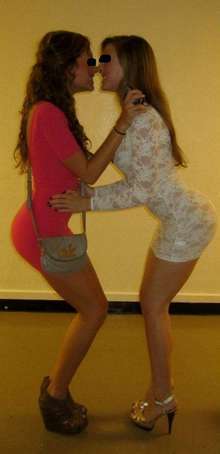 VEN DELEITATE CON DOS BOMBAS DE PLACER