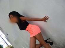 JOVEN... GUAPA... SUPER ATREVIDA..