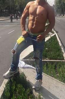 BEN chico moreno cuerpo atletico sexo salvaje