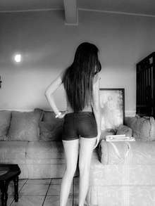 Besame y te volveras loco con mis labios SOY LAURA