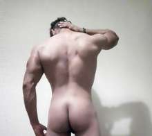 Joven gigolo CDMX, moreno, 21 años. Estudiante