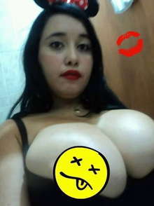 Chica gordita y atrevida de tetas grandes quiere tener sexo