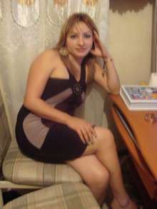 JULIA LA MUJER QUE TE ARA OLVIDAR TUS MALOS RATOS TRATANDOTE