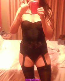 señora guapa delgada sensual
