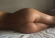 AGASAJATE CON MI CUERPECITO