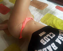 jazz 19 años con un cuerpo rico y una cara de angel
