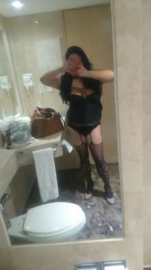NICOL ESCORT LACTANTE CACHONDA