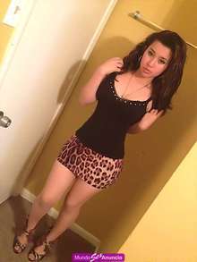 BUSCO UN BUEN JINETE QUE ME MONTE RICO Y ME HAGA GEMIR RICO