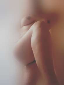 jovencita caliente desea tu rica leche en mi cuerpo