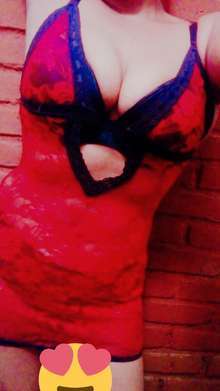 RICAS TETAS DISPONIBLES PARA UN RUSA,