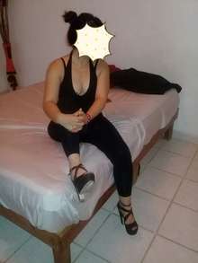KARLA COMPLACIENTE 28 AÑOS