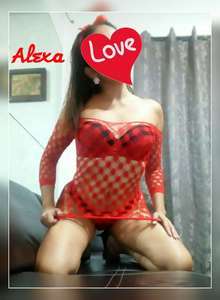 ALEXA ESTRECHITA COMPLACIENTE Y MUY MAMADORA