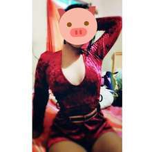 Soy una chica golosa y traviesa