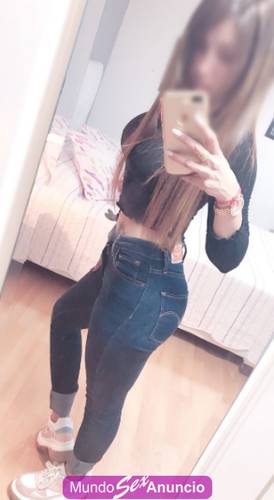 QUIERO TENER TU CARAMELO ENTRE MIS PIERNAS.