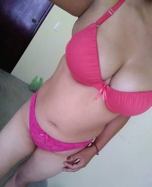 3 amigas calientes  para escojer papi no te arrepentirás