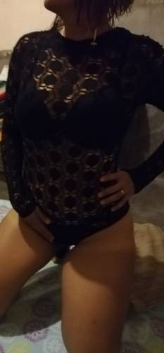 Hola mi nombre es Mia. Juventud y belleza