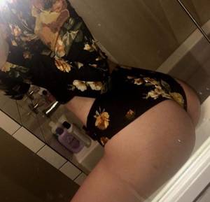 300 servicio disponible Leila 20 años