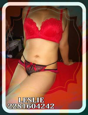 Cachonda traviesa juguetona madurita soy leslie amores dispo