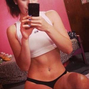 RICA Y SEXI ESCORT VIP DISPONIBLE PARA UN ENCUENTRO RICO