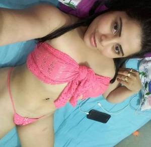 XIMENA PEQUEÑA NALGONA ARDIENTE Y COMPLACIENTE AL 100%