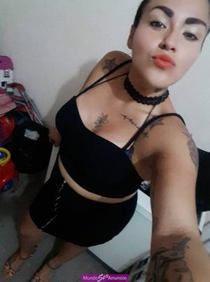 Estoy con mi amiga bebé, vamos hacer un rico trío siii👏