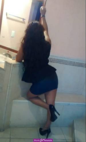 YENY UNA CHICA LINDA CARIÑOSA SEXI TRAVIEZA