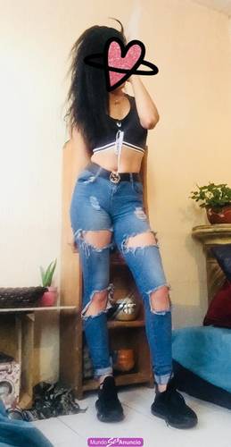 Sexy jovensita con ganas de entrar en calor y volverte loco.