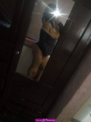 Mi amor estoy con una amiga hasta las seis de la tarde