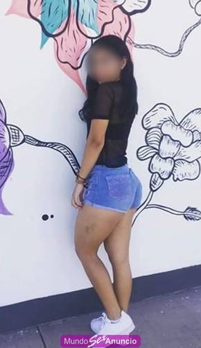 DEJAME TENERTE ENTRE MIS PIERNAS, SOY DE LO MAS RICO