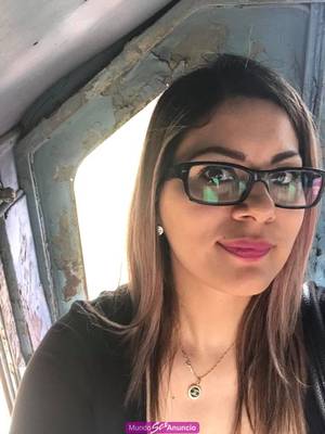mujer madura extremadamente sexy vende sus fotos desnuda