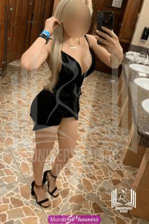 Soy Celine rubia voluptuosa