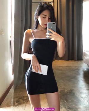 JIMENA ÁLVAREZ ELEGANTE Y APASIONADA EN EXCLUSIVA PARA CUMP