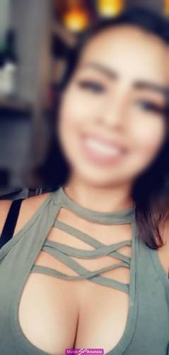 SOY KARLA CARIÑOSA, Y LA INDICADA PARA CUMPLIR TUS DESEOS