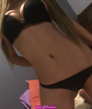 Chica petite lista para gozar contigo disponible para ti