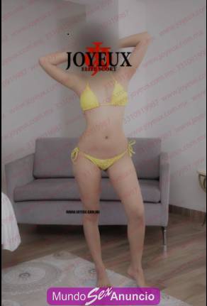TANIA HERMOSA Y GOLOSA JOVENCITA