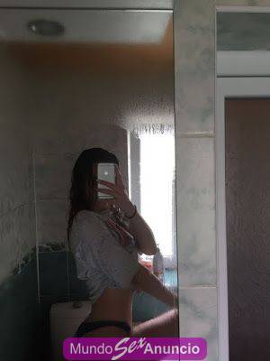 VANNESSA CHICA DISPONIBLE PARA SERVICIOS ADOMICILIO 18 AÑOS