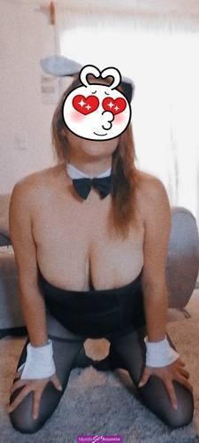 CHICA SUPER CALIENTE CADERONA Y BUSTONCITA SUPER COMPLACIENT