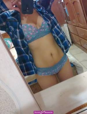 Chica de 26 años atractiva divertida