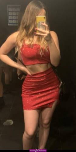 Hola soy alondra cachonda hermosa y complaciente 😘