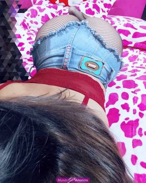 CHICA CALIENTE CON GANAS DE CHUPARTELA