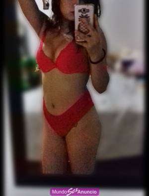 Lucia un manjar para que me disfrutes a placer