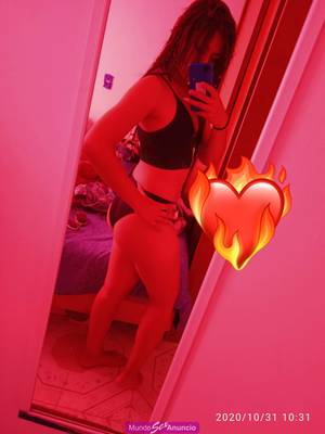 Niña trans 18 años cuerpo Femenina