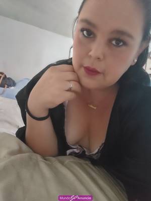 Gordita cachonda amante del sexo oral