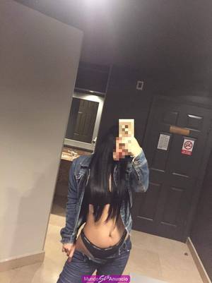 Flaquita caliente y apretadita ,Te la mamo  rico.