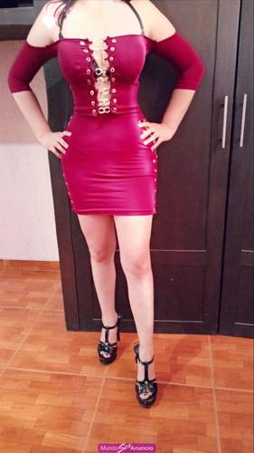 UNA CHICA MUY CALIENTE