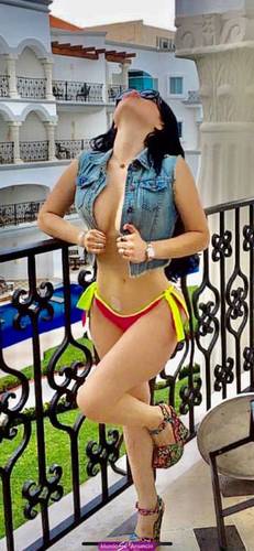 LINDA FLAKITA TALLA 3 RECIEN LLEGADA A TIJUANA