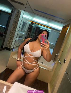 Bonita colombiana delgada nalgona 24hrs zona norte