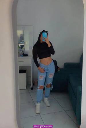 PETITE Y VOLUPTUOSA LO QUE BUSQUES