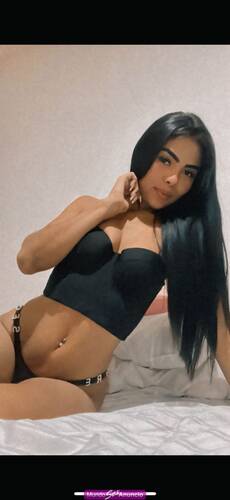 CAE EN LA TENTACIÓN DE UNA HERMOSA LUJURIOSA